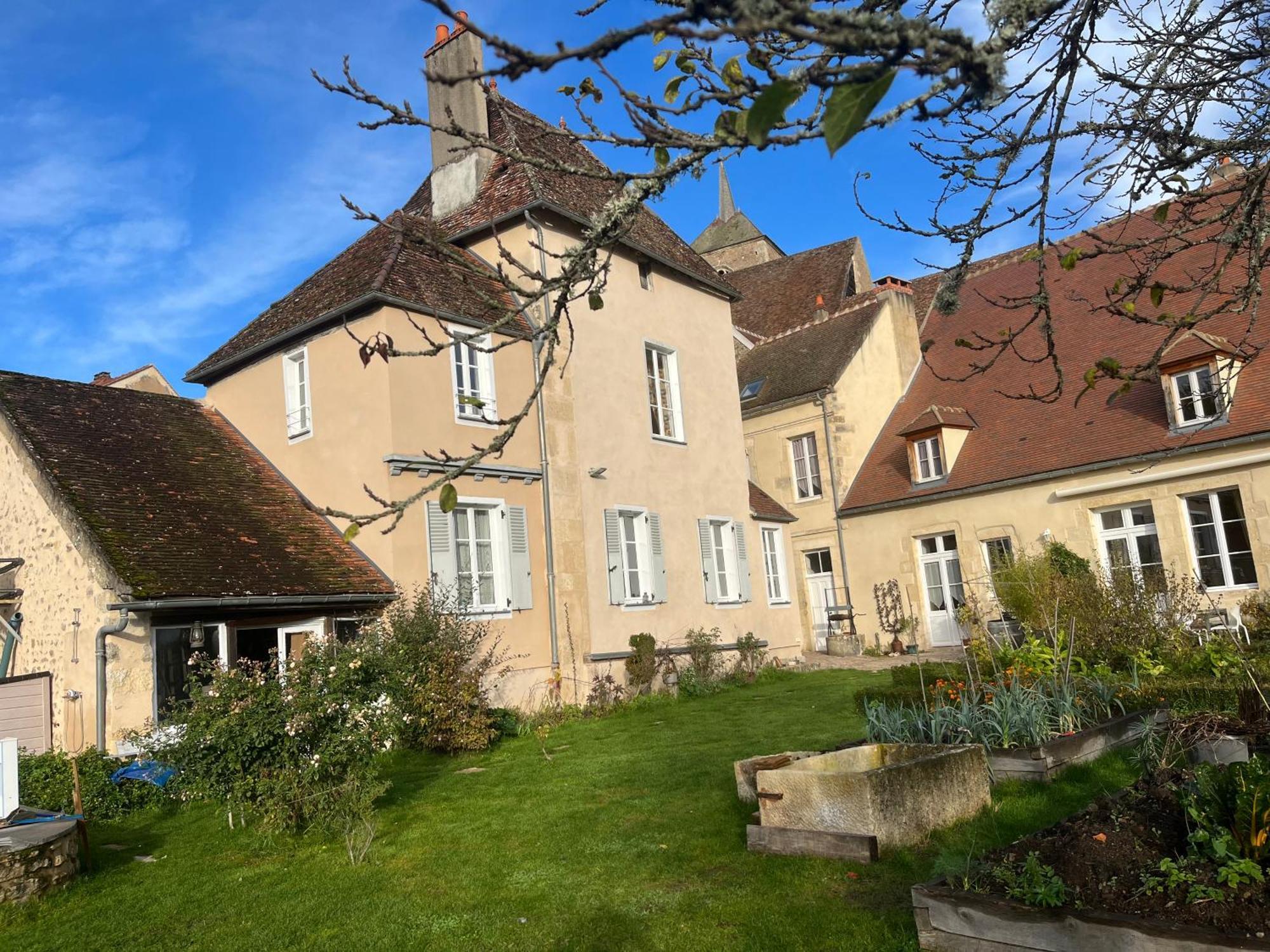 Maison De Noble Nicolas Avallon Extérieur photo
