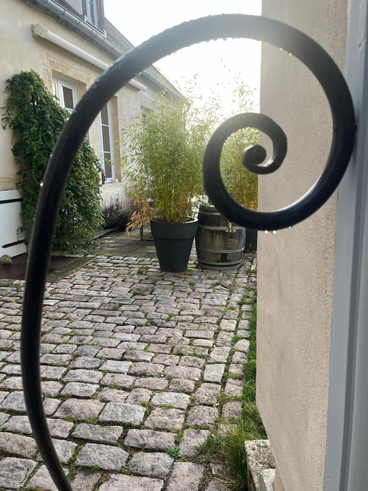 Maison De Noble Nicolas Avallon Extérieur photo